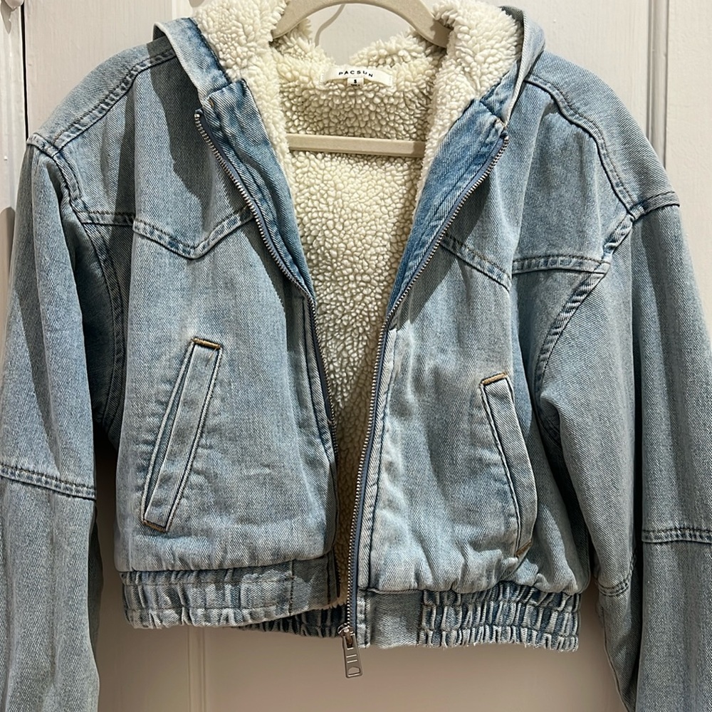 PacSun cropped denim jacket